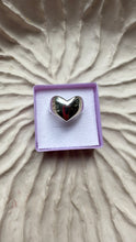 Lade das Bild in den Galerie-Viewer, Silver Chunky Heart Ring
