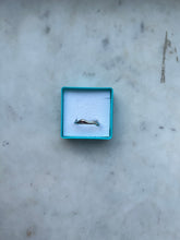 Lade das Bild in den Galerie-Viewer, Silver Wavy Ring
