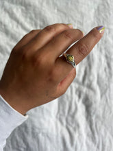 Lade das Bild in den Galerie-Viewer, Bicolor Smile Ring
