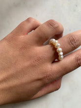 Lade das Bild in den Galerie-Viewer, Big Freshwaterpearl Ring
