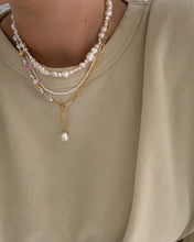 Lade das Bild in den Galerie-Viewer, Tiny freshwaterpearl choker
