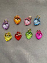 Lade das Bild in den Galerie-Viewer, Heart key charms
