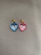 Lade das Bild in den Galerie-Viewer, Heart key charms
