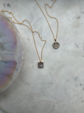 Lade das Bild in den Galerie-Viewer, Happy faces Necklaces
