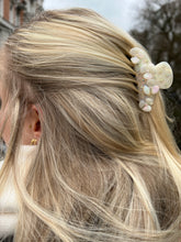 Lade das Bild in den Galerie-Viewer, Flo Hair Clip
